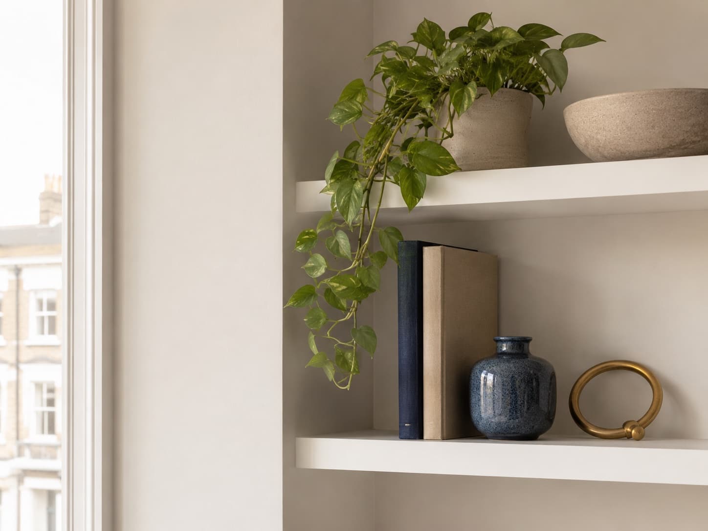 Shelves & curtain rails service for London homes